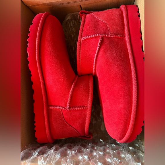 Ugg ultra mini boots size 8 - Picture 1 of 4